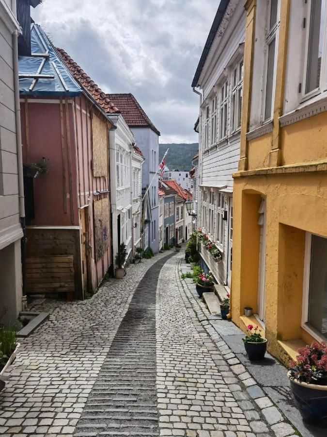 Feels Like Home -Free Parking -Attractive Location Bergen Extérieur photo